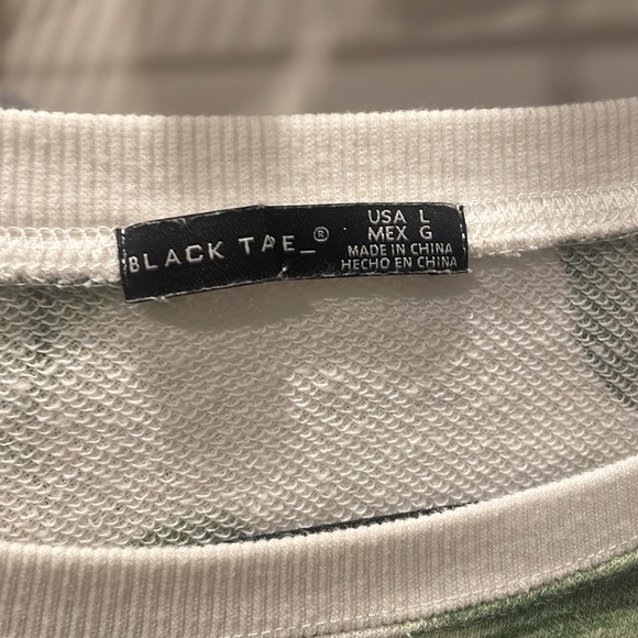 Greenery Sweater: Crewneck - Picture 2 of 3